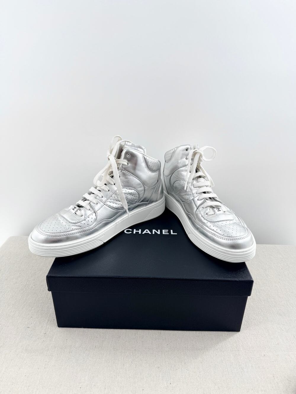 Chanel Metallic Leather CC Logo High Top Trainer Sneakers Silver Women's EU 41